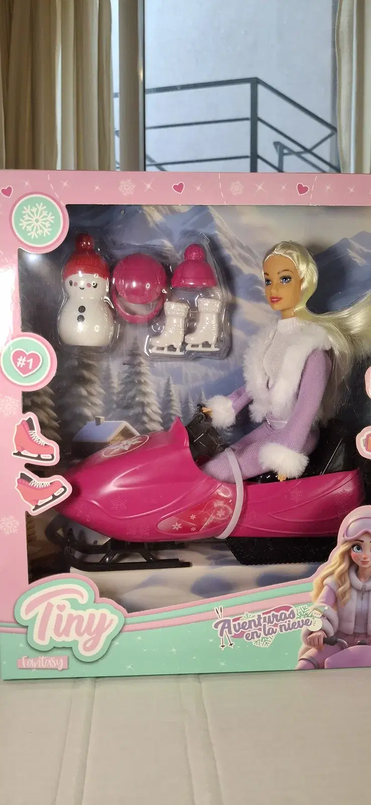 MUÑECA TINY Y SU MOTO DE NIEVE 3