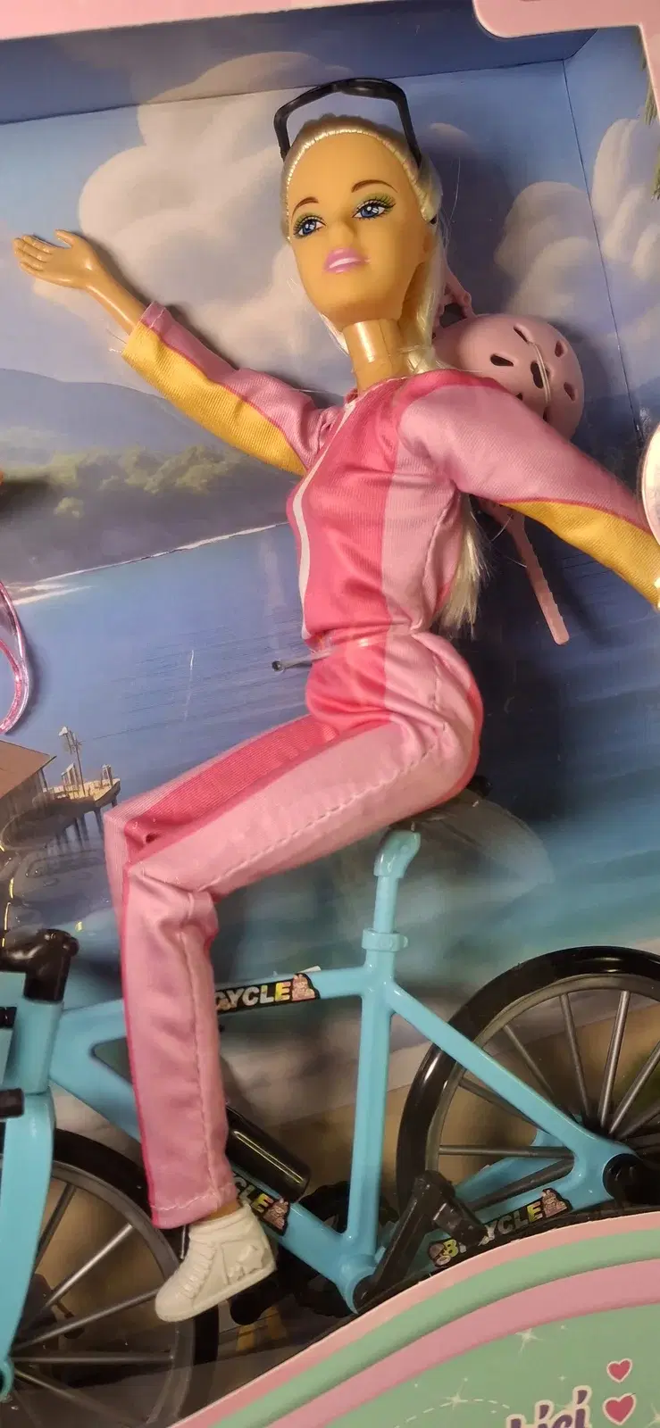 TINY Y SU BICI 2