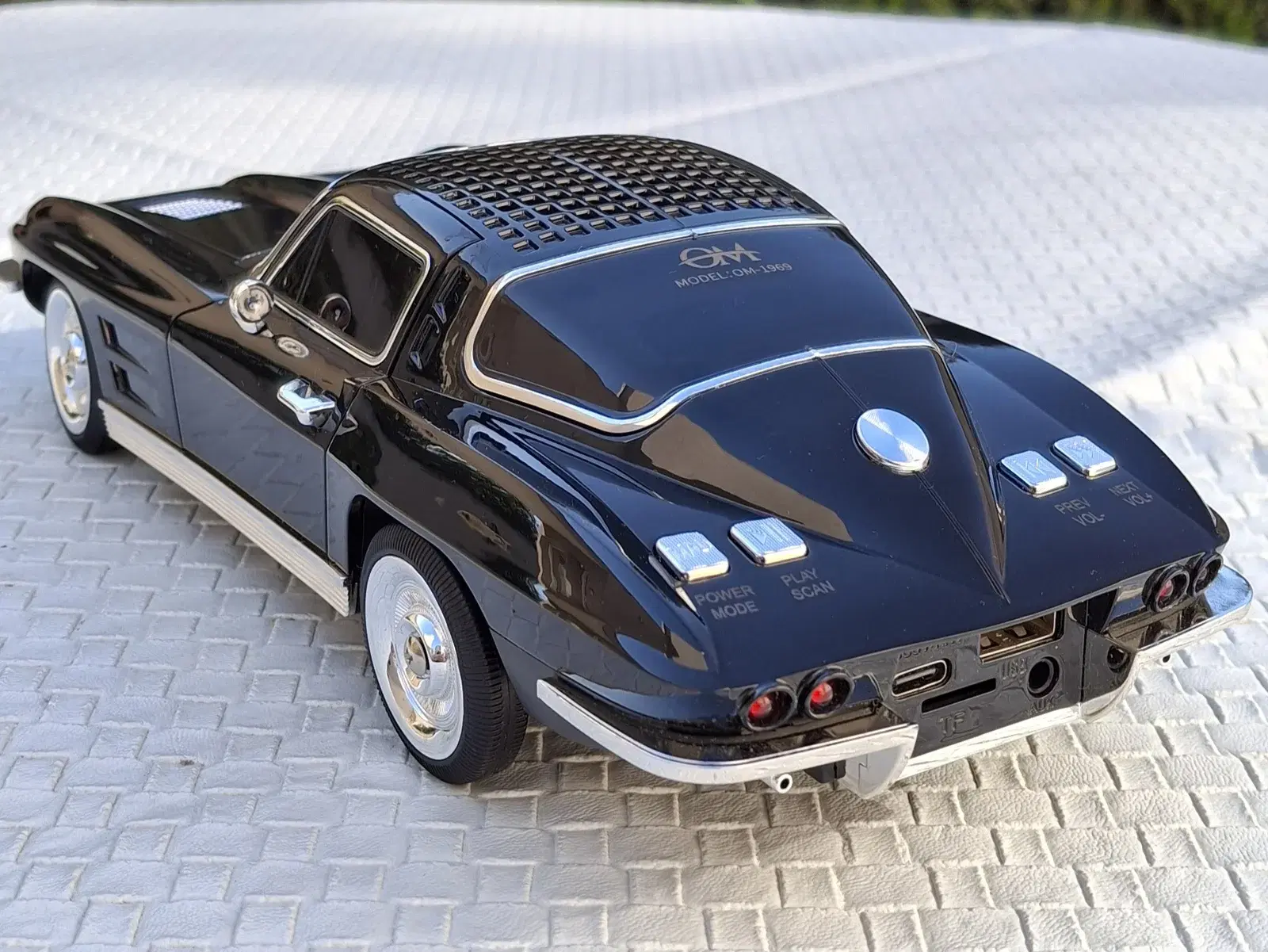 AUTO PARLANTE ViNtAgE Chevrolet Corvette Sting Ray Coupe (C2) Negro 3