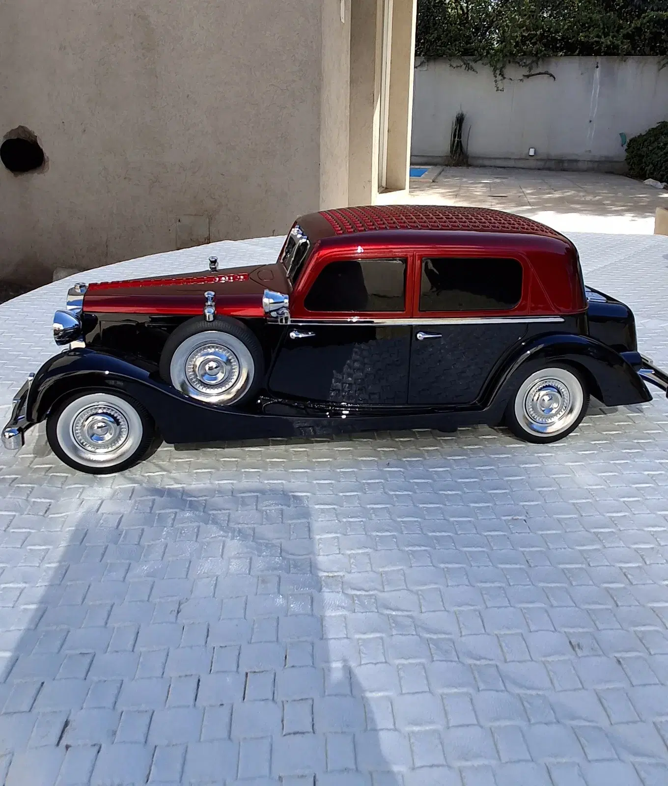 AUTO PARLANTE ViNtAgE Mercedes-Benz 500K / 540K Sedan / Cabriolet Negro c/ Rojo  3