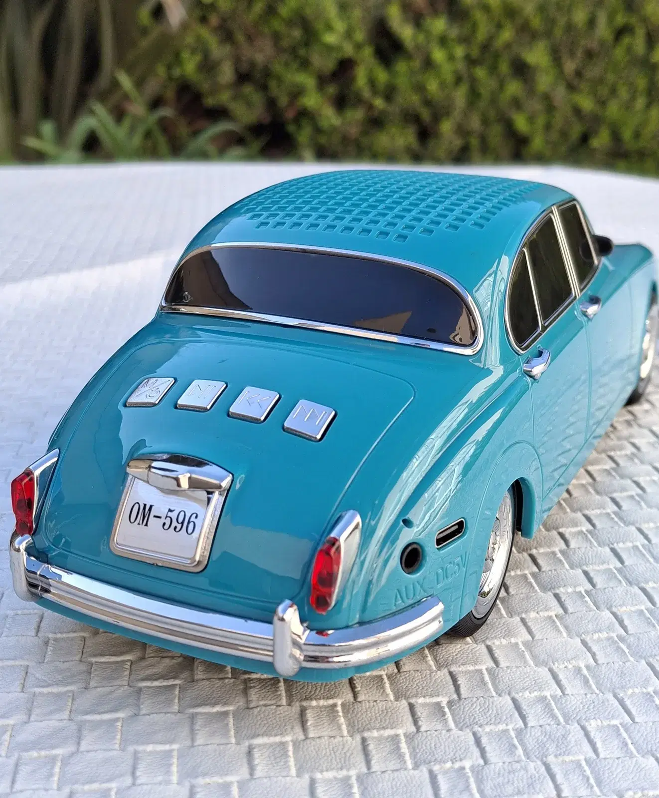 AUTO PARLANTE ViNtAgE Jaguar Mark 2 (MK2) Celeste 4