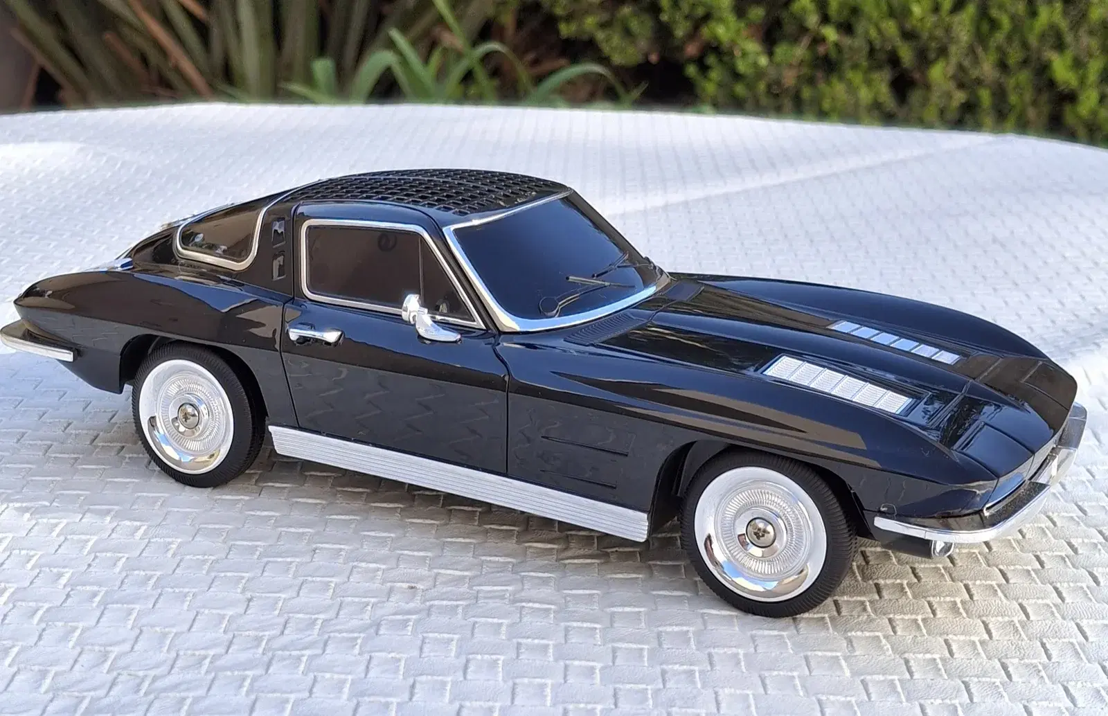 AUTO PARLANTE ViNtAgE Chevrolet Corvette Sting Ray Coupe (C2) Negro