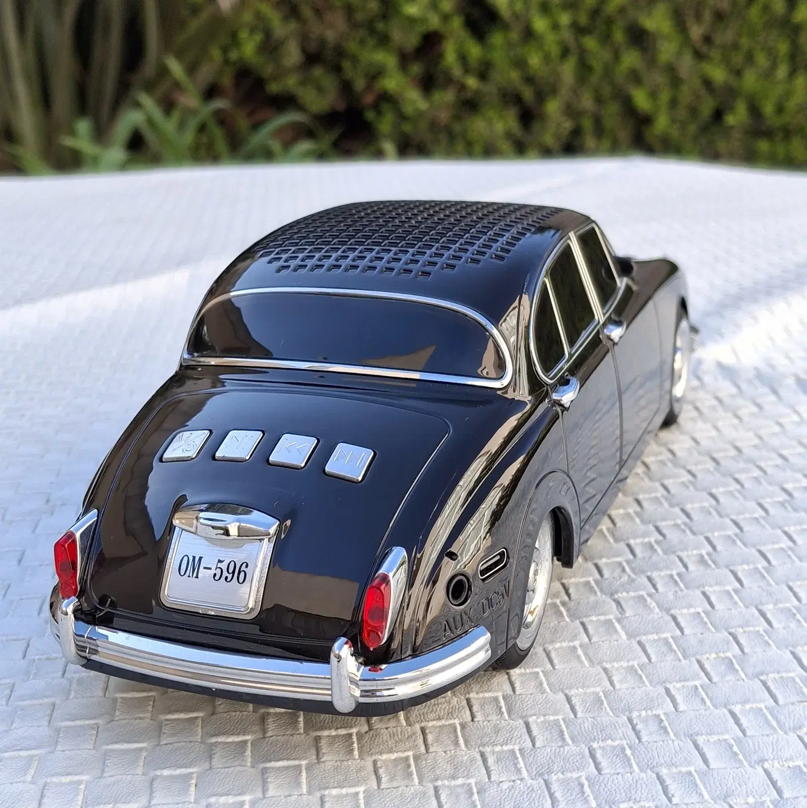 AUTO PARLANTE ViNtAgE Jaguar Mark 2 (MK2) Negro 3