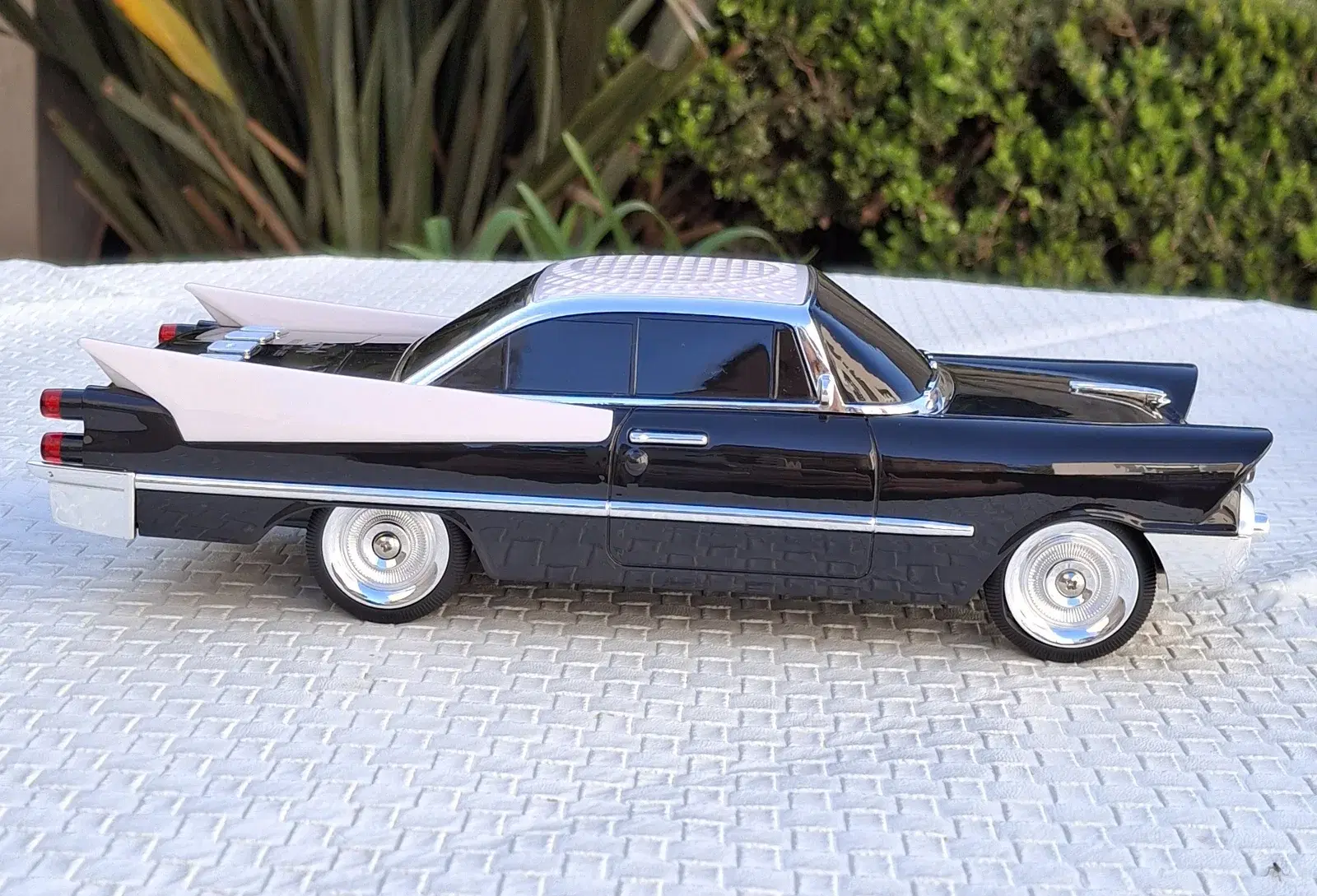 AUTO PARLANTE ViNtAgE  Plymouth Fury de 1958 Negro 3