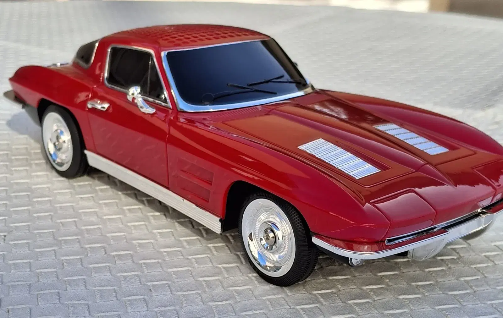 AUTO PARLANTE ViNtAgE Chevrolet Corvette Sting Ray Coupe (C2) Rojo
