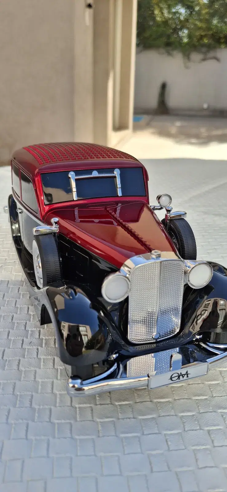 AUTO PARLANTE ViNtAgE Mercedes-Benz 500K / 540K Sedan / Cabriolet Negro c/ Rojo  2