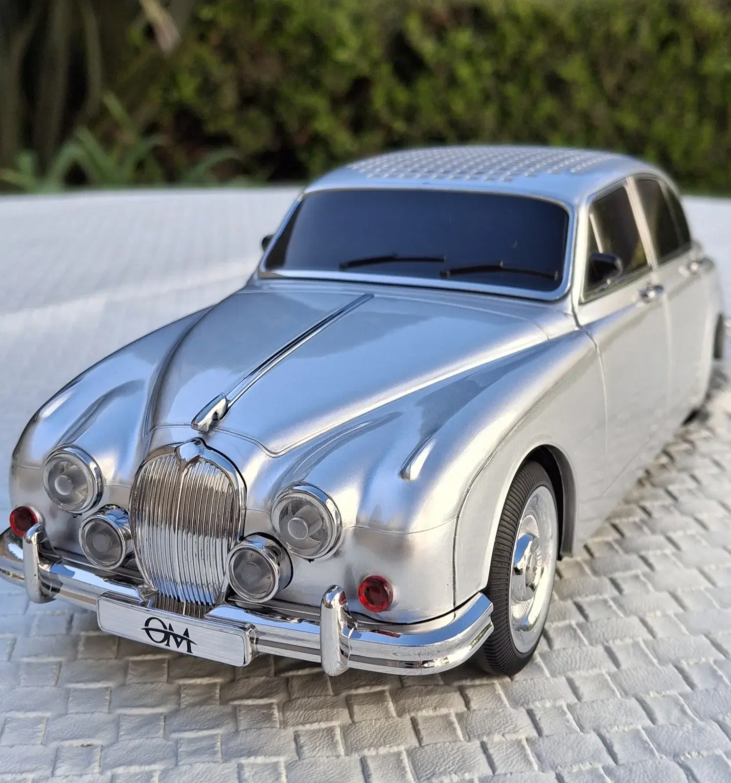 AUTO PARLANTE ViNtAgE Jaguar Mark 2 (MK2) Color Plata 4